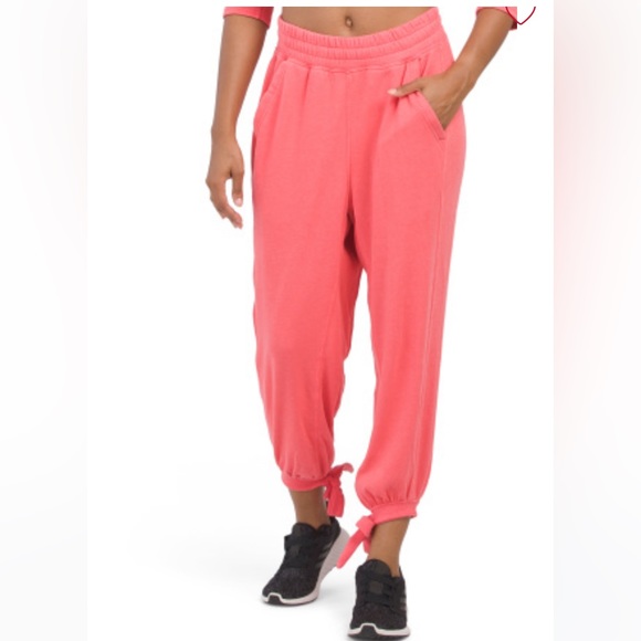 Free People Movement NWT “Circle Back” Jogger in Lipstick Coral size small - Picture 3 of 6